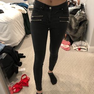Black Zipper Jeans